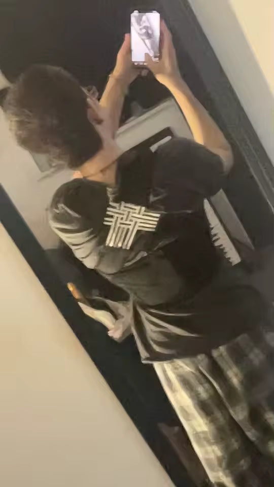 L***a